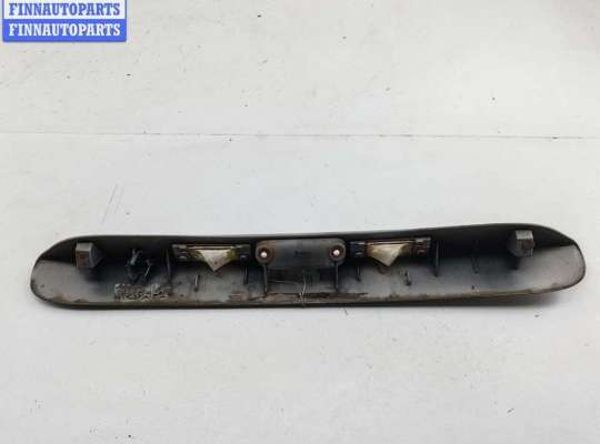 купить Накладка подсветки номера на Chrysler Voyager (2001-2007)