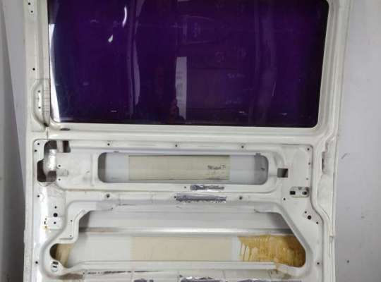 купить Дверь сдвижная правая на Volkswagen Transporter T4