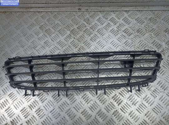 купить Решётка (заглушка) в бампер на Opel Astra H (2004-2009)