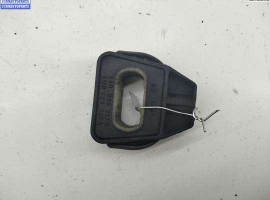 купить Кронштейн радиатора на Volkswagen Bora