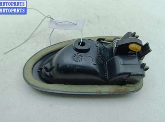 купить Ручка двери внутренняя задняя левая на Renault Megane I (1995-2003)