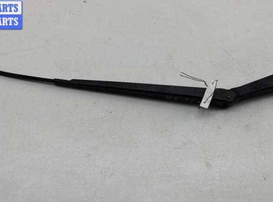 Купить Щеткодержатель (поводок стеклоочистителя) передний на Ford Focus I (1998-2005) Щеткодержатель (поводок стеклоочистителя) передний FO2091557 на Ford Focus I (1998-2005)