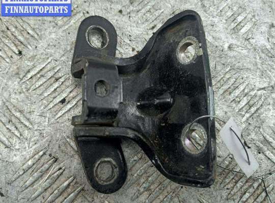 Петля двери на Hyundai Sonata VI (YF)