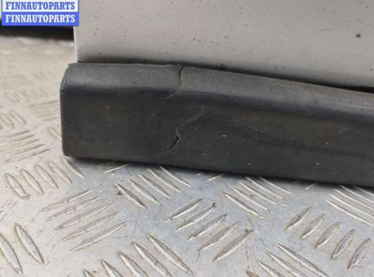 купить Дверь боковая передняя правая на Volkswagen Passat B5