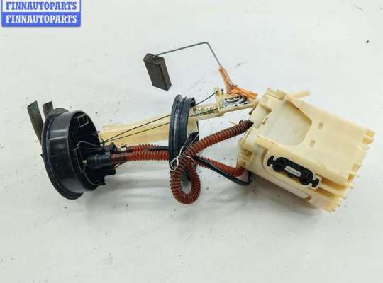 купить Насос топливный на Volkswagen Passat B4