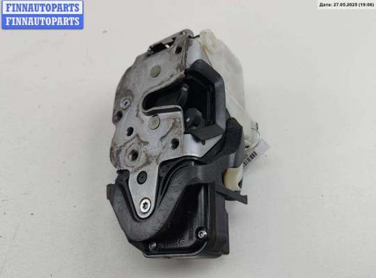 Замок боковой двери на Opel Astra J