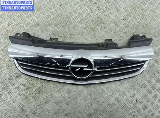 купить Решетка радиатора на Opel Zafira B (2004-2014)