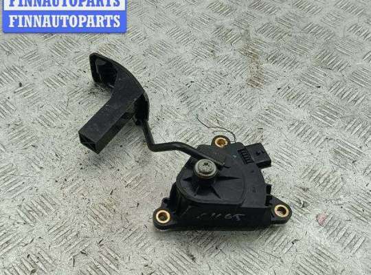 Купить Педаль газа на Renault Koleos Педаль газа RN1526526 на Renault Koleos