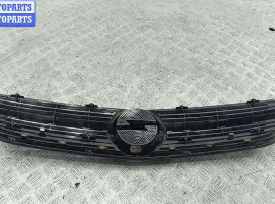 купить Решетка радиатора на Opel Vectra C (2002-2008)