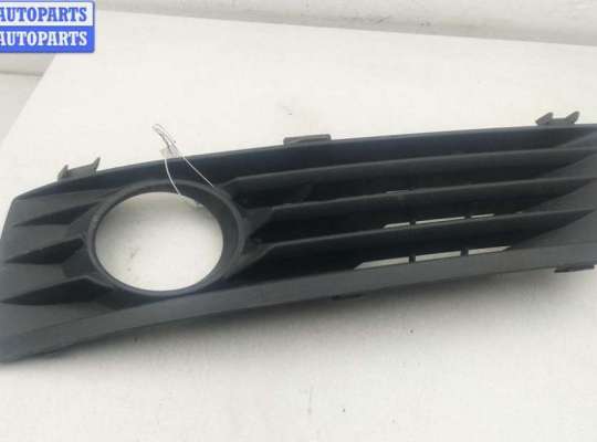 купить Рамка фары противотуманной левой на Opel Zafira B (2004-2014)