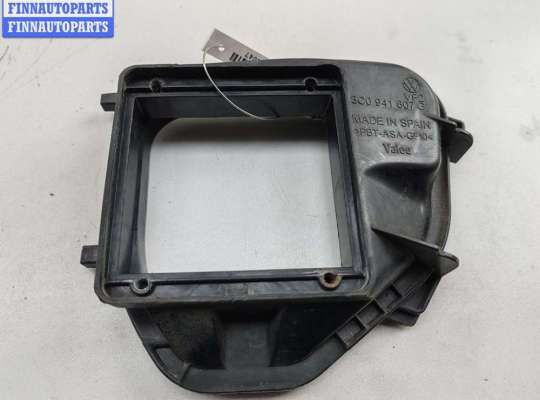 купить Крышка (заглушка) задняя фары левой на Volkswagen Passat B6