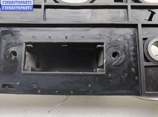 купить Кнопка открывания багажника на Volkswagen Passat B6