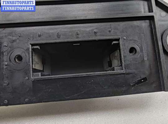 купить Кнопка открывания багажника на Volkswagen Passat B6