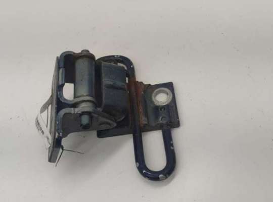купить Петля двери передней левой на Audi A4 B7 (2004-2008)
