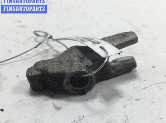 купить Скоба (кронштейн) крепления форсунки на Opel Zafira B (2004-2014)