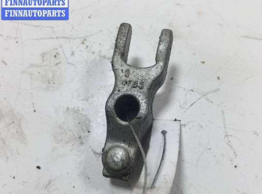 купить Скоба (кронштейн) крепления форсунки на Opel Zafira B (2004-2014)