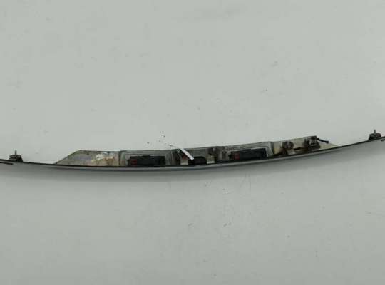 Накладка подсветки номера OP2405753 на Opel Astra H (2004-2009)