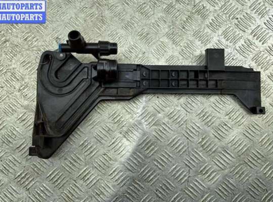 Купить Кронштейн радиатора на BMW 3 E46 (1998-2006) Кронштейн радиатора BM3656827 на BMW 3 E46 (1998-2006)