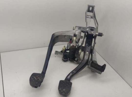 купить Узел педальный на Audi A6 C5 (1997-2005)