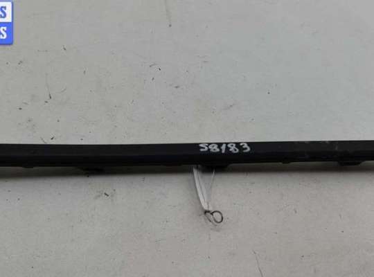 Молдинг бампера заднего VG2715191 на Volkswagen Passat B6