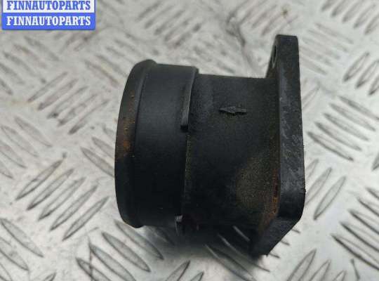 купить Патрубок воздушного фильтра на Volkswagen Transporter T4