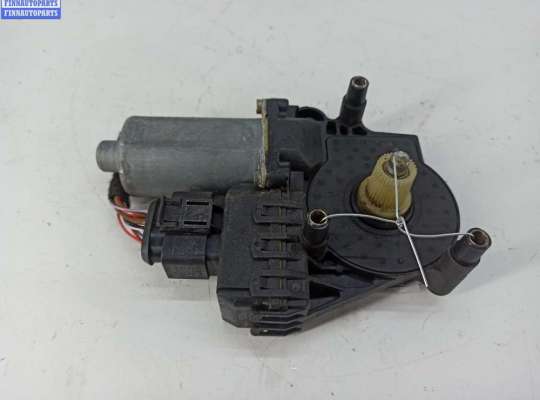 купить Моторчик стеклоподъемника передний правый на Audi A6 C5 (1997-2005)