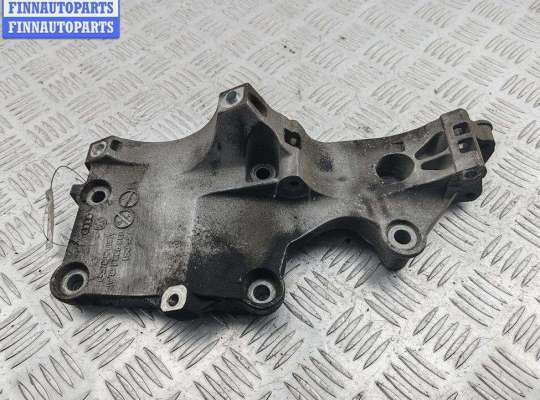 купить Кронштейн генератора на Volkswagen Passat B6