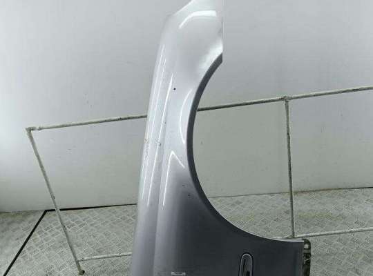 купить Крыло переднее правое на Mercedes C-Class W203 (2000-2006)