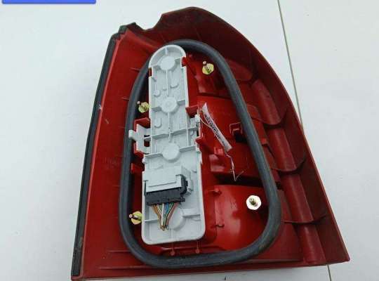 купить Фонарь задний правый на Audi A4 B5 (1994-2001)