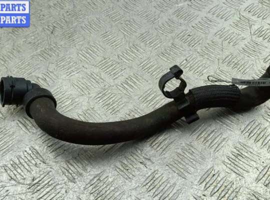 Патрубок отопителя (печки) OP2400578 на Opel Astra J (2009-2015)
