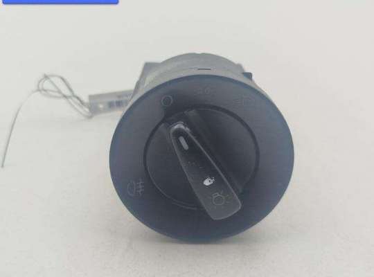 Переключатель света VG2723792 на Volkswagen Passat B5