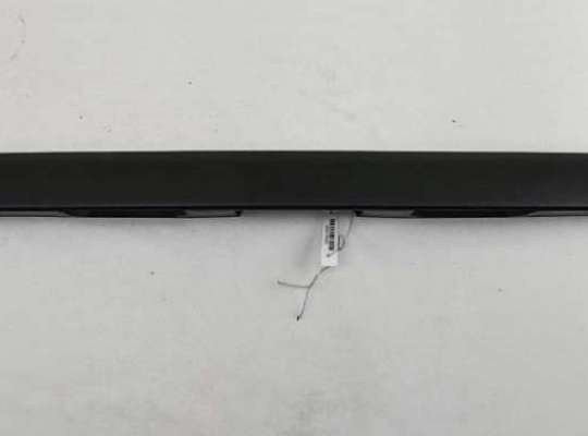 Накладка подсветки номера FO2187330 на Ford Focus II (2004-2011)