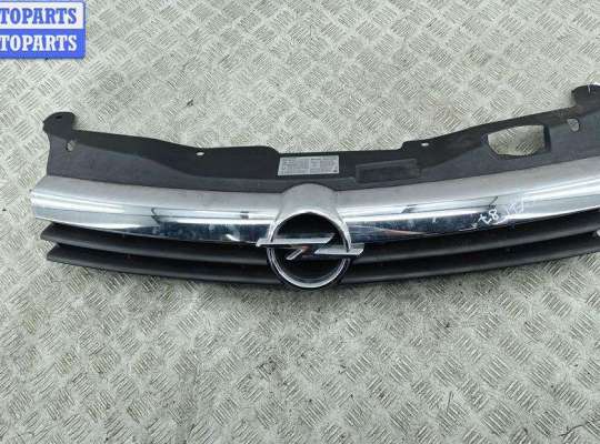 купить Решетка радиатора на Opel Astra H (2004-2009)