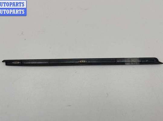 купить Накладка на порог наружная правая на Volkswagen Touareg