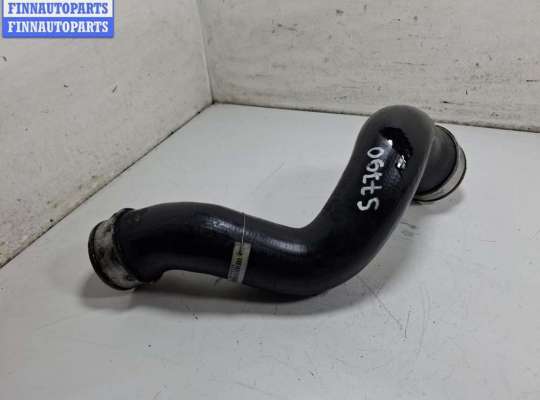 купить Патрубок интеркулера на Mercedes C-Class W203 (2000-2006)