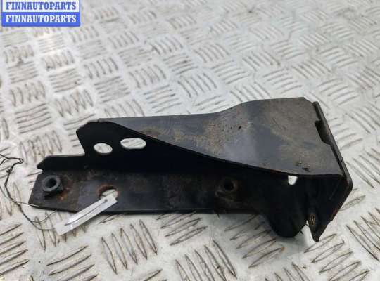Кронштейн бампера переднего VG2755996 на Volkswagen Passat B4