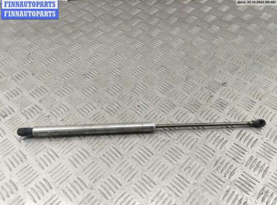 Амортизатор капота VG1051239 на Volkswagen Golf-4