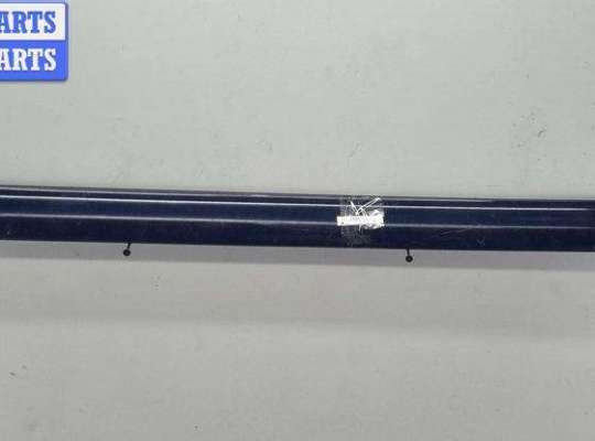 купить Молдинг двери задней правой на Volkswagen Passat B4