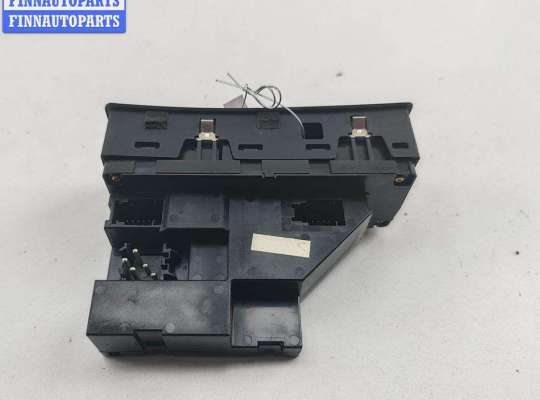 купить Кнопка стеклоподъемника переднего правого на BMW X5 E53 (1999-2006)