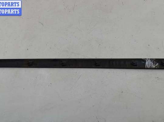 купить Молдинг двери передней правой на Peugeot 307