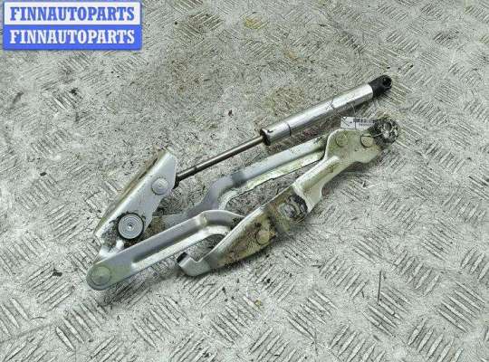 купить Петля крышки (двери) багажника на Volkswagen Bora