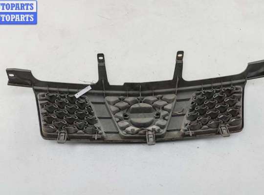 купить Решетка радиатора на Nissan X-Trail (2001-2007) T30