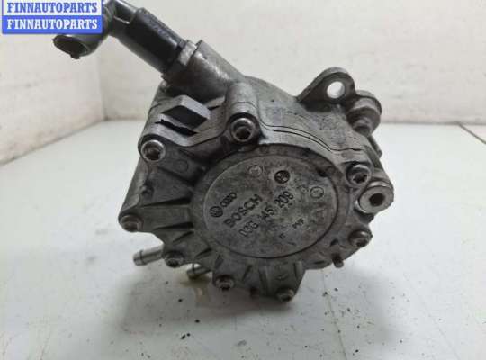 купить Насос вакуумный на Volkswagen Passat B6