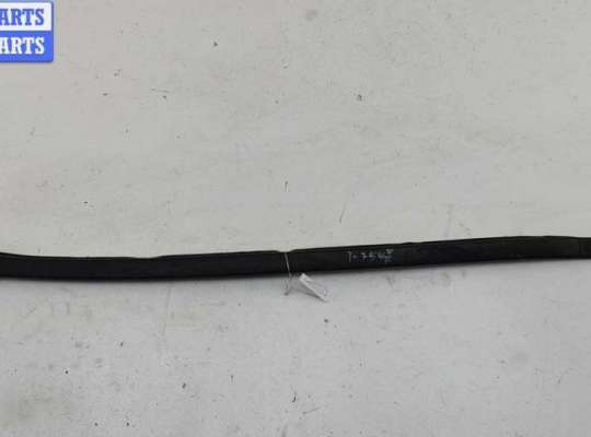 Молдинг лобового стекла OP2385260 на Opel Astra J (2009-2015)