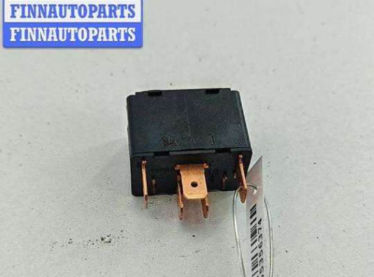 купить Кнопка стеклоподъемника переднего правого на Audi 80 B4 (1991-1996)