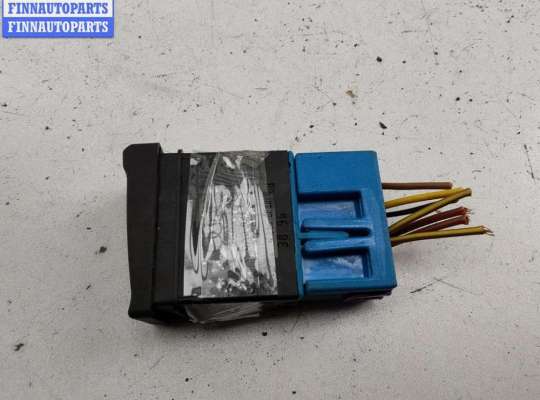 купить Кнопка корректора фар на Audi A6 C4 (1994-1997)