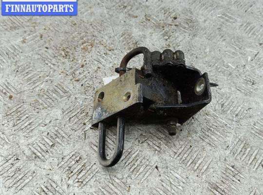 купить Петля двери передней левой на Volkswagen Passat B5+ (GP)