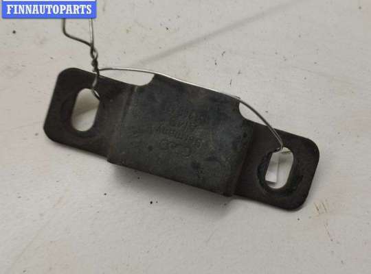 купить Кронштейн радиатора на Audi A4 B5 (1994-2001)