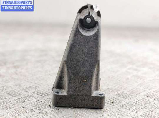 купить Кронштейн двигателя опорный на Mercedes C-Class W204 (2007-2015)