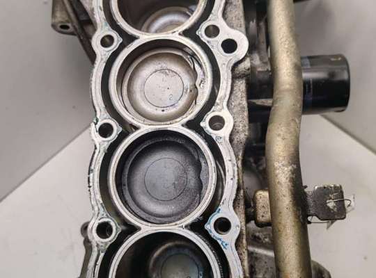 купить Блок цилиндров двигателя (картер) на Nissan Note